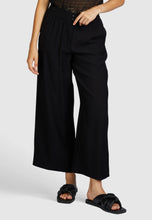 Pants in a Summery Viscose Blend