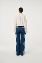 Two-Tone Wavy Jeans