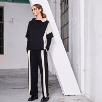 Monochrome Panel Top