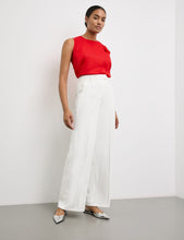 Elegant Trousers with a Wide Leg