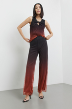 Pleated Top With Colour Graduation