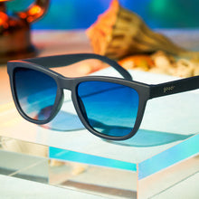 Navy Frame Mirrored Sunglasses