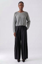 Wide Leg Pleat-Front Trousers