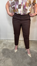 Semi-fitted Trousers - Brown