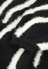 Zebra Pullover - Black