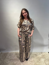 Decollage Graphic Print Top - Black & Cream