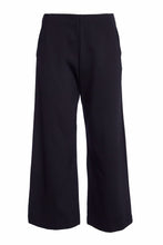 Crop Wide Leg Trouser with Side Pocket - Black