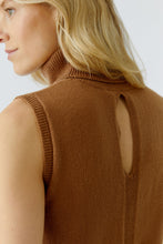 Sleeveless Rollneck Knit – Camel