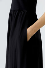 Sleeveless Maxi Dress in Black
