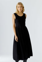 Sleeveless Maxi Dress in Black