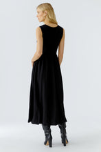 Sleeveless Maxi Dress in Black