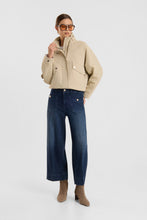 Dark Wash Wide Leg Cropped Jeans