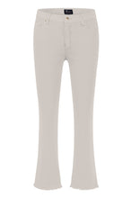 Cropped Flare Stretch Jeans