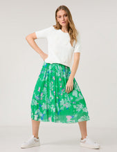 Short Sleeve Jumper with Crochet Flowers - Off Whimp